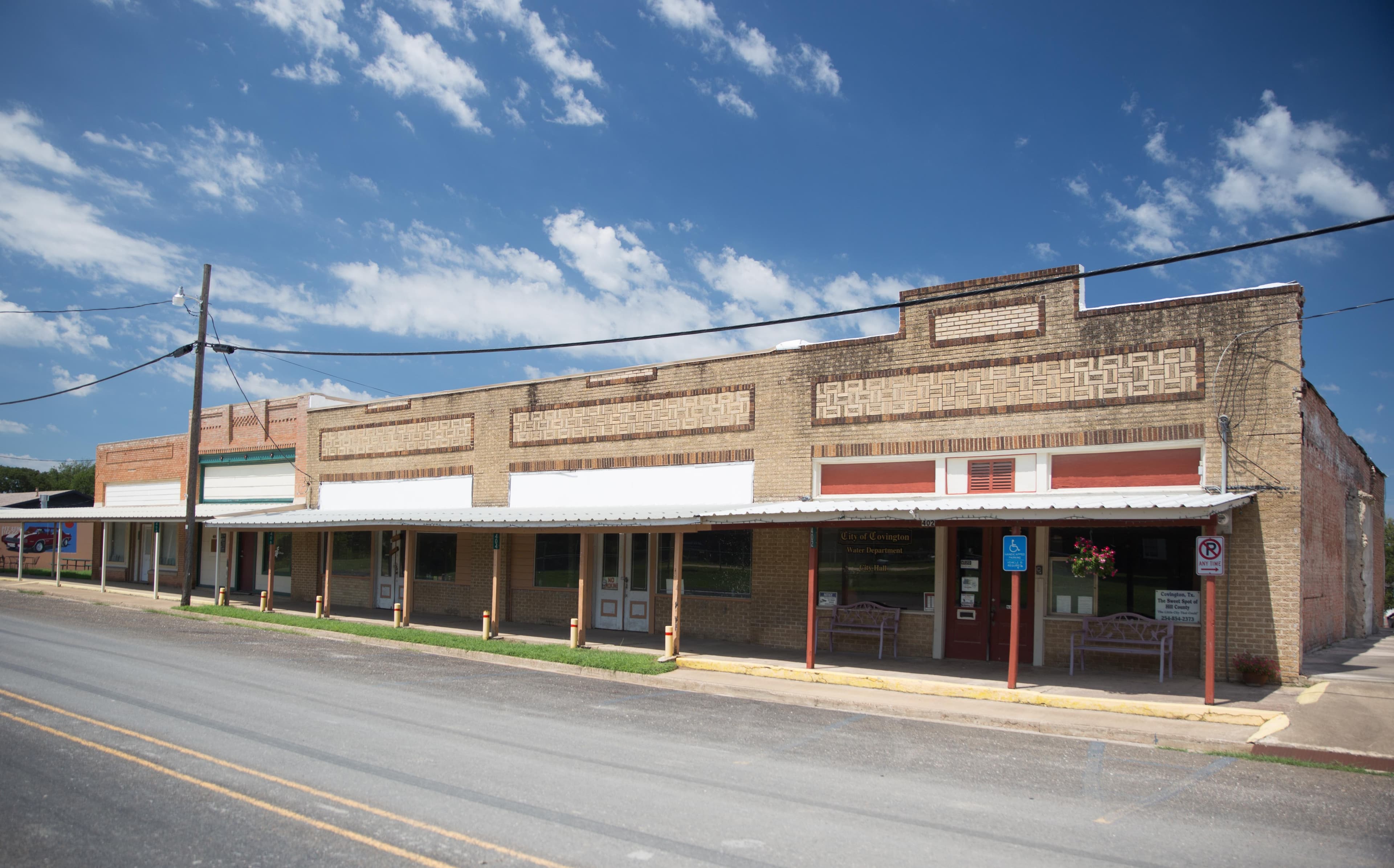 Commercial concrete construction services in Covington, TX